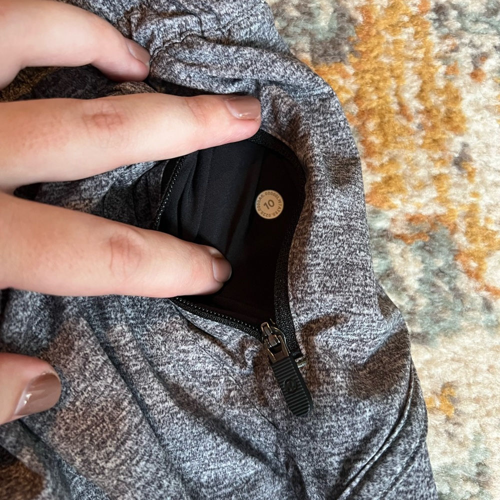 Lululemon Tracker Short V 4 Inch - Picture 3 of 5